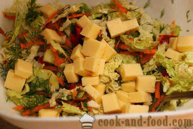 Συνταγή Σαλάτα του κινέζικου λάχανου με τυρί και κρουτόν
