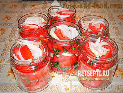 Γλυκό σαλάτα από κόκκινες ντομάτες το χειμώνα
