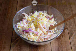 Καλαμάρι σαλάτα με τυρί και αυγά