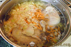 Σούπα με βάση το κρέας με χυλοπίτες
