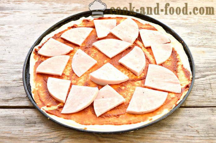 Σπιτική πίτσα με λουκάνικο από άζυμο ζύμη - πώς να ψήνουν μια ζύμη πίτσας σφολιάτας, με μια βήμα προς βήμα φωτογραφίες συνταγή