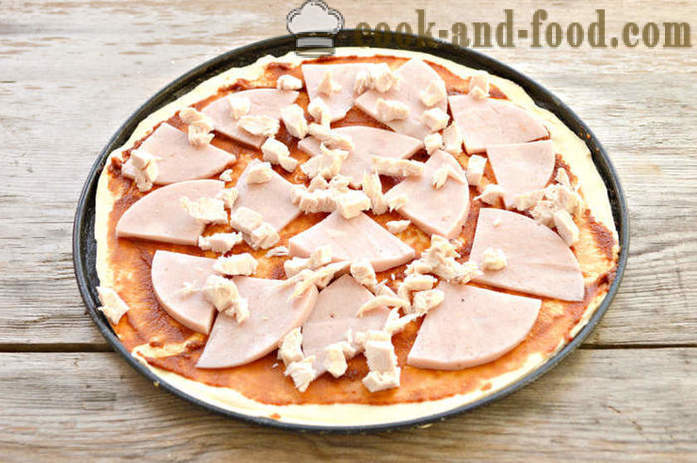 Σπιτική πίτσα με λουκάνικο από άζυμο ζύμη - πώς να ψήνουν μια ζύμη πίτσας σφολιάτας, με μια βήμα προς βήμα φωτογραφίες συνταγή
