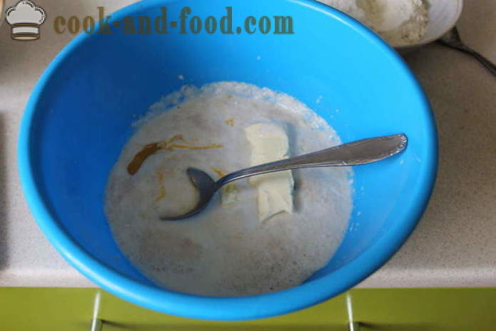 Κέικ ζύμης με κεράσι-σαλιγκάρι - πώς να κάνει μια πίτα κεράσι σαν σαλιγκάρι από ζύμη μαγιάς, ένα βήμα προς βήμα φωτογραφίες συνταγή