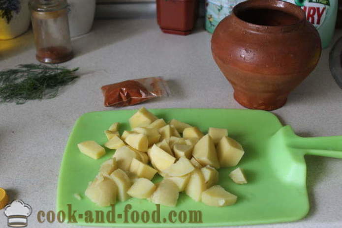 Πατάτες στο δοχείο στο φούρνο - και νόστιμα ψητές πατάτες στην κατσαρόλα, με μια βήμα προς βήμα φωτογραφίες συνταγή