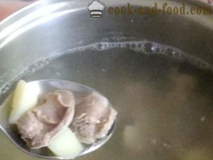 Σούπα με το στομάχι κοτόπουλο, ζυμαρικά και πατάτες - πώς να μαγειρεύουν σούπα με το στομάχι κοτόπουλο, βήμα προς βήμα φωτογραφίες συνταγή