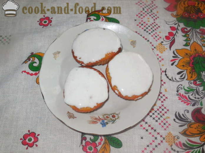 Απλή cupcake σε μαγιονέζα και κρέμα γάλακτος - πώς να ψήνουν ένα κέικ χωρίς βούτυρο, μια βήμα προς βήμα φωτογραφίες συνταγή