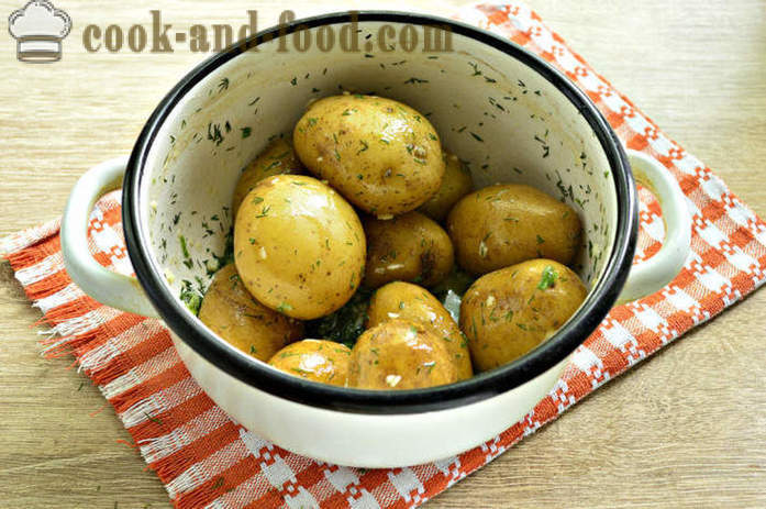 Βραστά νέα πατάτες με σκόρδο και βότανα - πώς να μαγειρεύουν νέα πατάτες νόστιμα και σωστά βήμα προς βήμα φωτογραφίες συνταγή