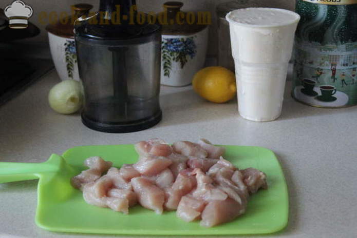 Κεφτέδες του κιμά κοτόπουλο με ρύζι και ξινή κρέμα γάλακτος - πώς να μαγειρεύουν κεφτεδάκια από κιμά κοτόπουλο και το ρύζι, με μια βήμα προς βήμα φωτογραφίες συνταγή