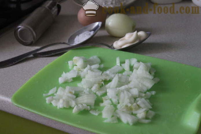 Κοτολέτες του στήθους κοτόπουλου με μαγιονέζα και Marzipan κρεμμύδι