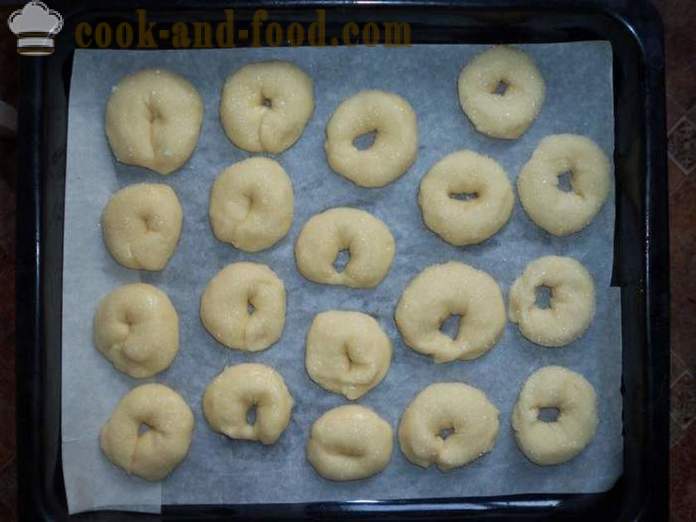 Σπιτικά μπισκότα στο κεφίρ - πώς να ψήνουν τα μπισκότα με το κεφίρ σε μια βιασύνη, βήμα προς βήμα φωτογραφίες συνταγή