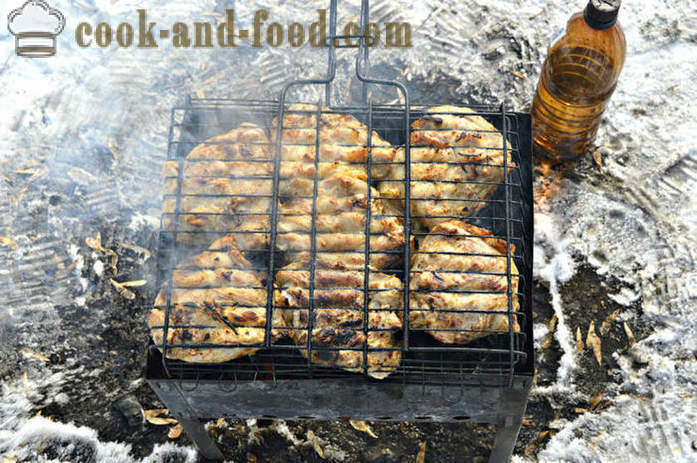 Νόστιμο κοτόπουλο ψησταριάς μηρούς στη σχάρα στα κάρβουνα - πώς να μαγειρεύουν μπάρμπεκιου κοτόπουλο στη σχάρα στη σχάρα, ένα βήμα προς βήμα φωτογραφίες συνταγή