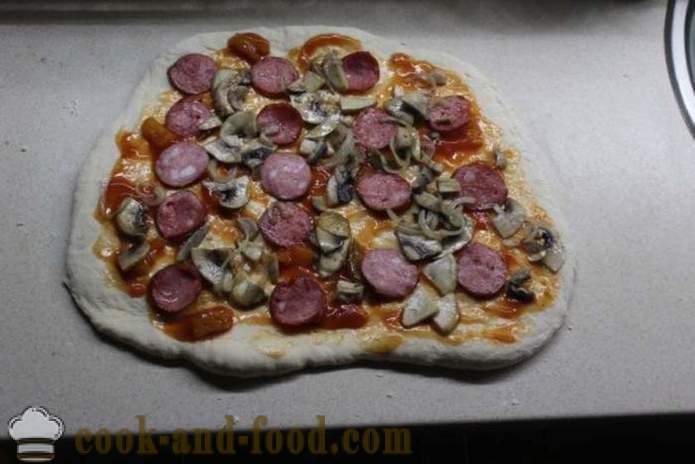 Στρόμπολι - πίτσα ρολό της διογκωμένης ζύμης, πώς να κάνει πίτσα σε μια ζαριά, ένα βήμα προς βήμα φωτογραφίες συνταγή