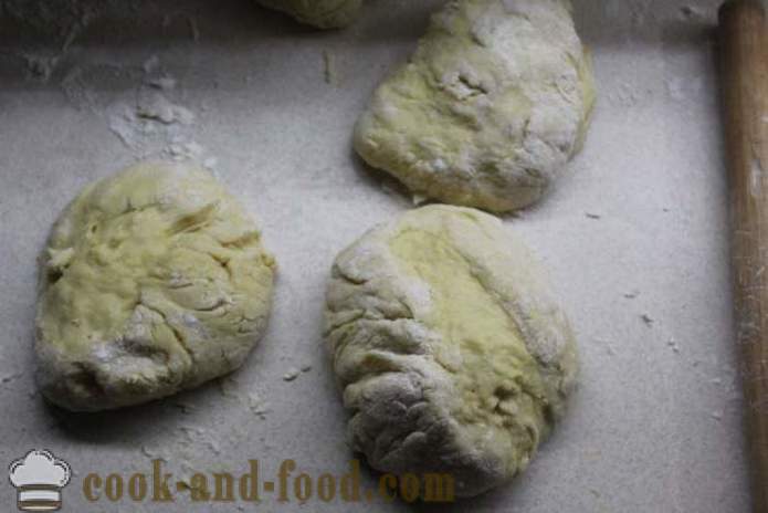 Γλυκιά πίτα-πλεξούδα με σταφίδες - πώς να κάνει μια ζύμη πλεγμένο μαγιά, ένα βήμα προς βήμα φωτογραφίες συνταγή