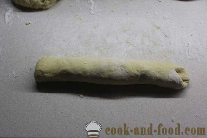 Γλυκιά πίτα-πλεξούδα με σταφίδες - πώς να κάνει μια ζύμη πλεγμένο μαγιά, ένα βήμα προς βήμα φωτογραφίες συνταγή