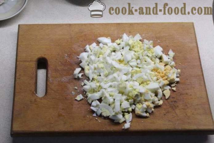 Πολυεπίπεδη σαλάτα με μανιτάρια, του μαστού και ανανά - πώς να κάνει σαλάτα ανανά με κοτόπουλο, ένα βήμα προς βήμα φωτογραφίες συνταγή