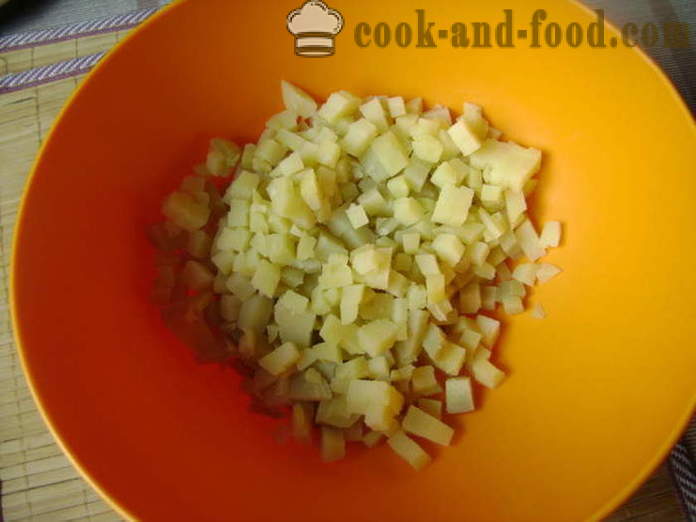 Γαλλική σαλάτα με καθόλου κρέας και τα λουκάνικα - πώς να προετοιμάσει μια σαλάτα με μήλο, με μια βήμα προς βήμα φωτογραφίες συνταγή
