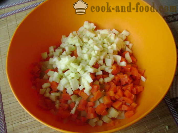 Γαλλική σαλάτα με καθόλου κρέας και τα λουκάνικα - πώς να προετοιμάσει μια σαλάτα με μήλο, με μια βήμα προς βήμα φωτογραφίες συνταγή