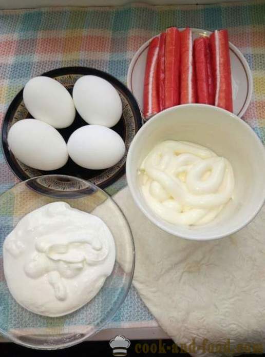 Πίτα με μπαστούνια καβούρια με αυγό και μαγιονέζα - πώς να κάνει τα καβούρια ρολό πίτας, ένα βήμα προς βήμα φωτογραφίες συνταγή