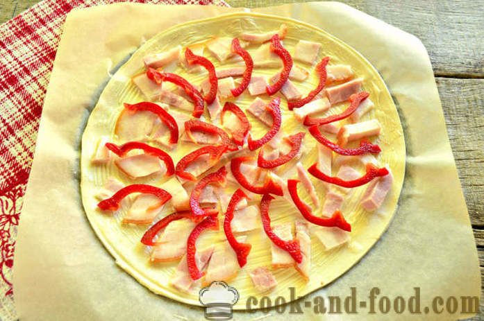 Πίτσα Puff Puff ζαχαροπλαστικής με μπέικον και πιπεριά - πώς να προετοιμάσει άζυμο πίτσα από τη ζύμη, βήμα προς βήμα φωτογραφίες συνταγή