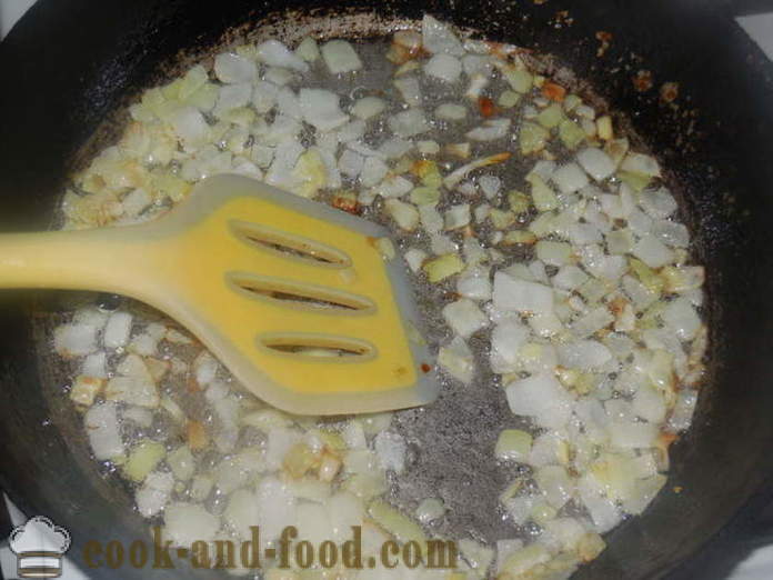 Βρασμένο μανιτάρια σε σάλτσα κρέμα γάλακτος σε μια κατσαρόλα - πώς να μαγειρεύουν τα μανιτάρια σε ξινή κρέμα, ένα βήμα προς βήμα φωτογραφίες συνταγή