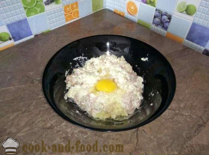 Γρήγορη μπιφτέκι κιμά κοτόπουλο με μαγιονέζα - το πώς να μαγειρεύουν χάμπουργκερ κιμά κοτόπουλου, με μια βήμα προς βήμα φωτογραφίες συνταγή