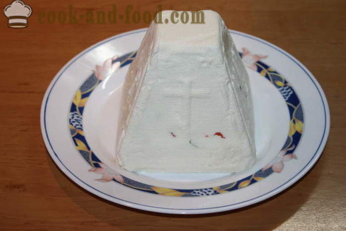 Πηγμένο γάλα για τυρί Πάσχα με σπόρους παπαρούνας και zheltinom - πώς να μαγειρεύουν το Πάσχα cottage τυρί γεμιστά με παπαρούνας, βήμα προς βήμα φωτογραφίες συνταγή