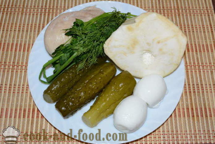 Σαλάτα Σέλινο με κοτόπουλο, αυγό, αγγούρι και μαγιονέζα - Πώς να προετοιμάσει μια σαλάτα ρίζα σέλινο, ένα βήμα προς βήμα φωτογραφίες συνταγή