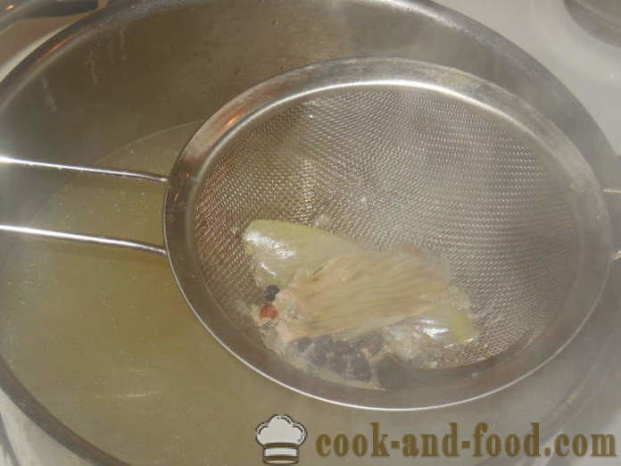 Μια απλή συνταγή για ψαρόσουπα από τους στόχους λούτσος multivarka - πώς να μαγειρεύουν σούπα από το σπίτι κεφάλι τούρνα, βήμα προς βήμα φωτογραφίες συνταγή