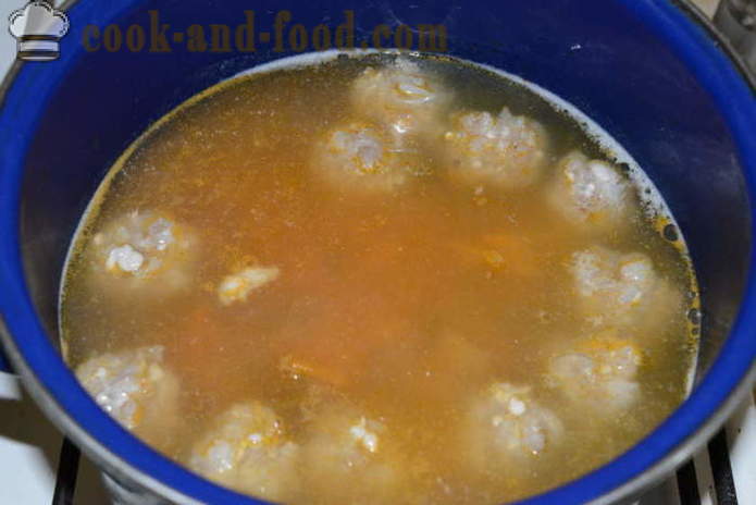 Σούπα πατάτας με κατεψυγμένα κεφτεδάκια και αγγούρια τουρσί - πώς να μαγειρεύουν σούπα πατάτας με κεφτέδες, με μια βήμα προς βήμα φωτογραφίες συνταγή