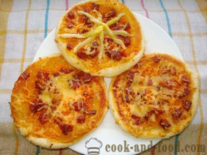 Μίνι ζύμη πίτσας σφολιάτας με λουκάνικο και τυρί - πώς να κάνει ένα μίνι-πίτσα σφολιάτας, με μια βήμα προς βήμα φωτογραφίες συνταγή