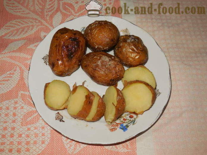 Πατάτες φούρνου με τη φλούδα στο φούρνο - και νόστιμα ψητές πατάτες με τη φλούδα τους στο φούρνο, με μια βήμα προς βήμα φωτογραφίες συνταγή