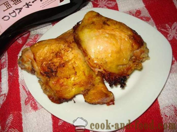 Ψητό κοτόπουλο μηρούς σε ένα φύλλο - όπως ένα νόστιμο ψημένο μηροί στο φούρνο, με μια βήμα προς βήμα φωτογραφίες συνταγή