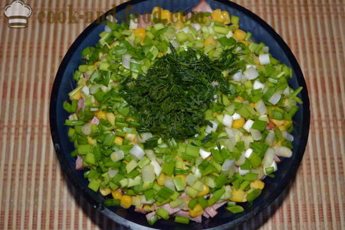 Σαλάτα του κινέζικου λάχανου με καπνιστό λουκάνικο, τις πιπεριές και τα κονσερβοποιημένα καλαμπόκι - πώς να προετοιμάσει μια σαλάτα του κινέζικου λάχανου με καλαμπόκι και λουκάνικο, ένα βήμα προς βήμα φωτογραφίες συνταγή