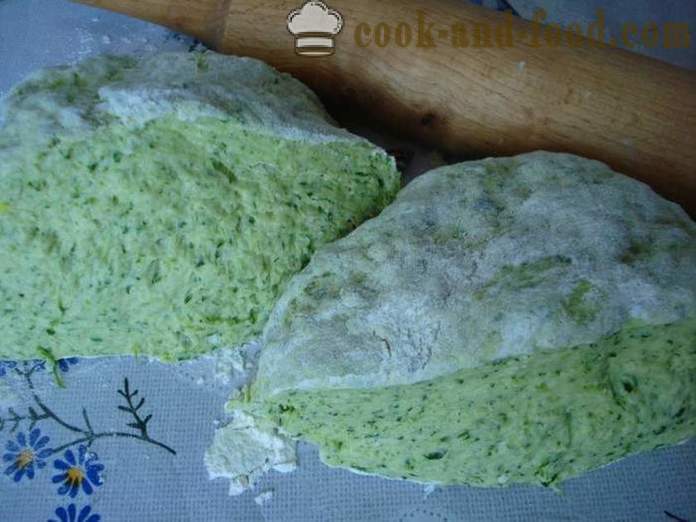 Fluffy ζυμαρικά με κατεψυγμένα μούρα - πώς να μαγειρεύουν ζυμαρικά με μούρα σε ένα ζευγάρι, με μια βήμα προς βήμα φωτογραφίες συνταγή