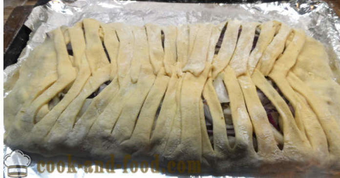 Κέικ μαγιάς με ψάρια και ρύζι και φρέσκο ​​ψάρι - πώς να μαγειρεύουν μια πίτα με ψάρι στο φούρνο, με μια βήμα προς βήμα φωτογραφίες συνταγή