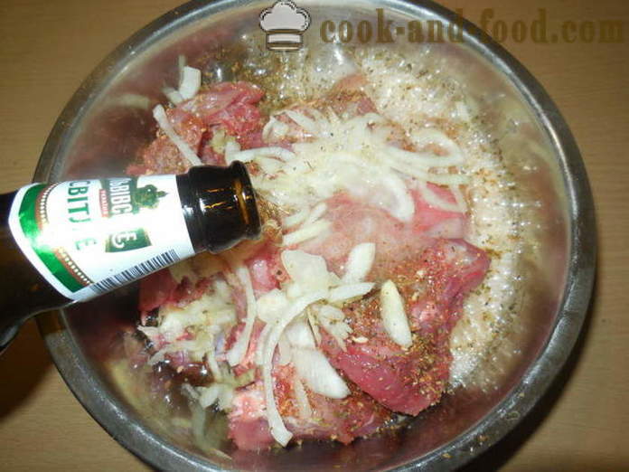 Κουνέλι κοκκινιστό με μπύρα στο utyatnitsu - πώς να μαγειρεύουν ένα κουνέλι στη μπύρα στο φούρνο, με μια βήμα προς βήμα φωτογραφίες συνταγή