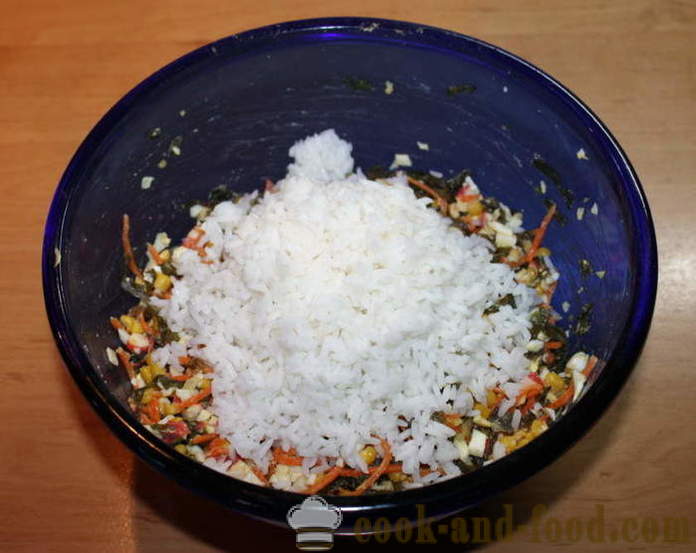 Μια απλή σαλάτα με φύκια, αυγό και καβούρια palochkami- πώς να προετοιμάσει μια σαλάτα με φύκια, ένα βήμα προς βήμα φωτογραφίες συνταγή