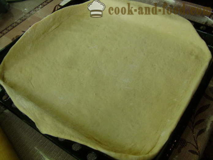 Η ζύμη πίτα με πατάτες και μανιτάρια - πώς να μαγειρεύουν μια πίτα με μανιτάρια και πατάτες, με μια βήμα προς βήμα φωτογραφίες συνταγή