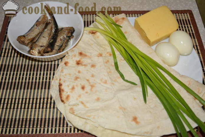 Ένα απλό ρολό πίτα με σαρδελόρεγγα, το τυρί και τα αυγά - πώς να μαγειρεύουν ένα καρβέλι ψωμί πίτα με σαρδελόρεγγα, ένα βήμα προς βήμα φωτογραφίες συνταγή
