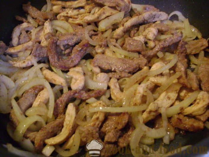 Μοσχάρι Στρογγανόφ με ξινή κρέμα - Πώς να μαγειρέψουν το βόειο κρέας στρογκανόφ του βοείου κρέατος με ξινή κρέμα, ένα βήμα προς βήμα φωτογραφίες συνταγή