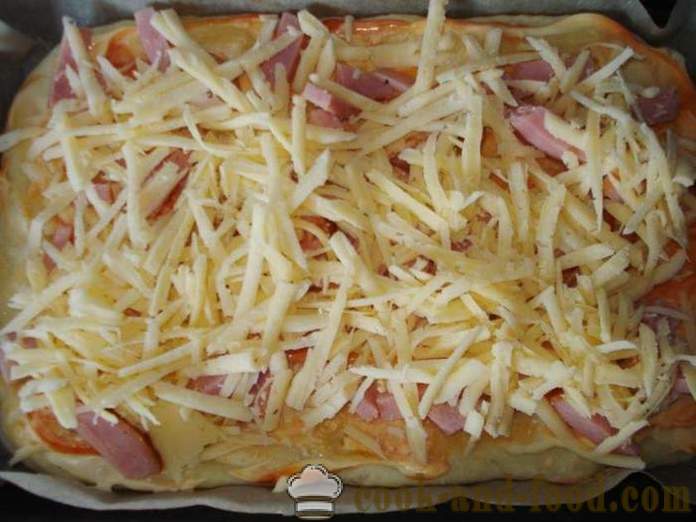 Σπιτική πίτσα με λουκάνικο και τυρί στο φούρνο - πώς να κάνει πίτσα στο σπίτι, βήμα προς βήμα φωτογραφίες συνταγή