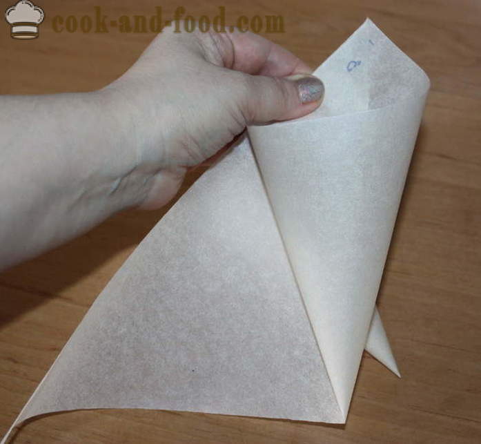 Πώς να κάνει ένα κορνέ στο σπίτι με τα χέρια του από χαρτί