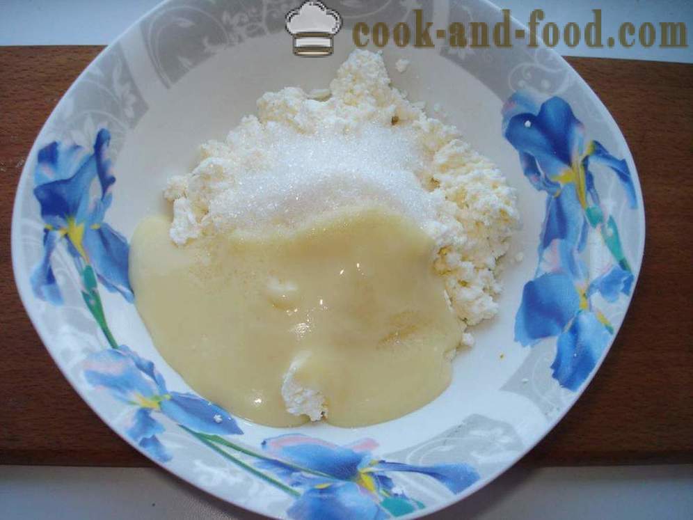 Πηγμένο γάλα για τυρί επιδόρπιο με ζελατίνη και μπανάνα χωρίς ψήσιμο - πώς να μαγειρεύουν cheesecake επιδόρπιο με ζελατίνη, μια βήμα προς βήμα φωτογραφίες συνταγή