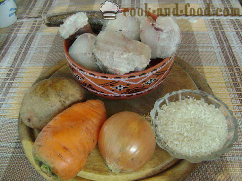Νηστίσιμο ψαρόσουπα από Μπακαλιάρος με ρύζι - το πώς να μαγειρεύουν κακαβιά με Heck, ένα βήμα προς βήμα φωτογραφίες συνταγή