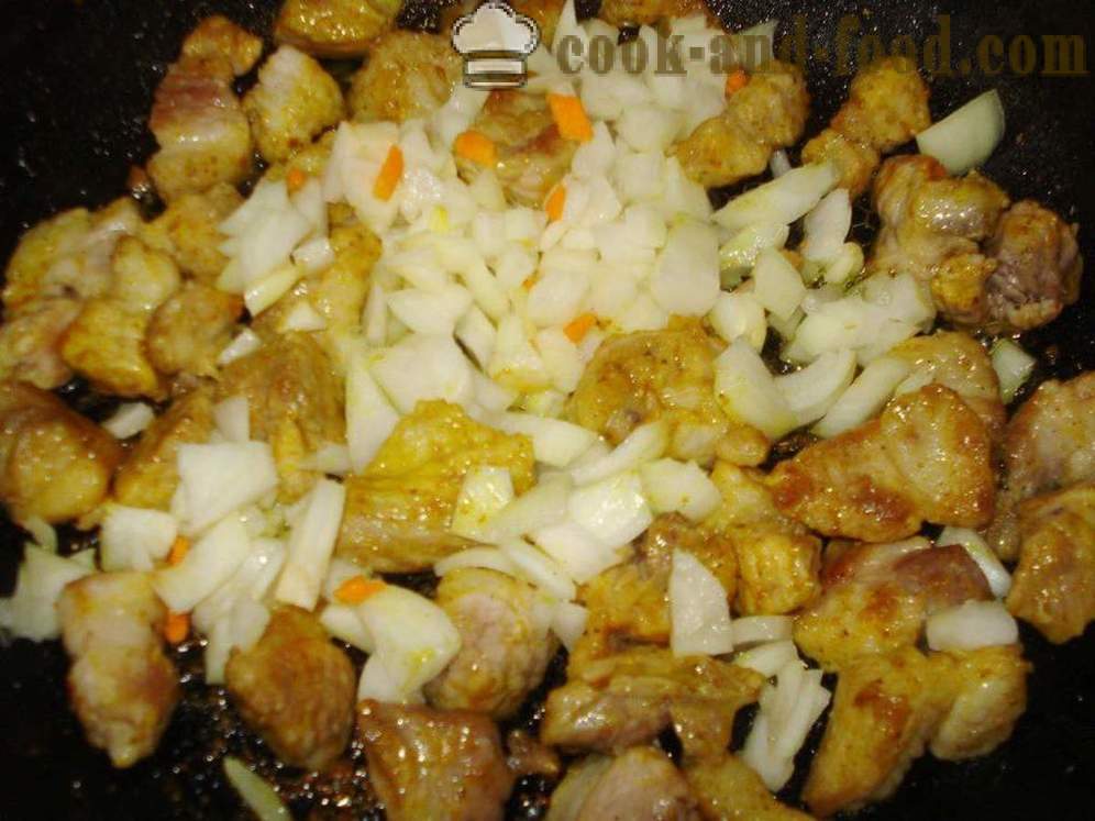 Πιλάφι σε ένα τηγάνι με χοιρινό - πώς να μαγειρεύουν ριζότο με χοιρινό κρέας σε ένα τηγάνι, μια βήμα προς βήμα φωτογραφίες συνταγή