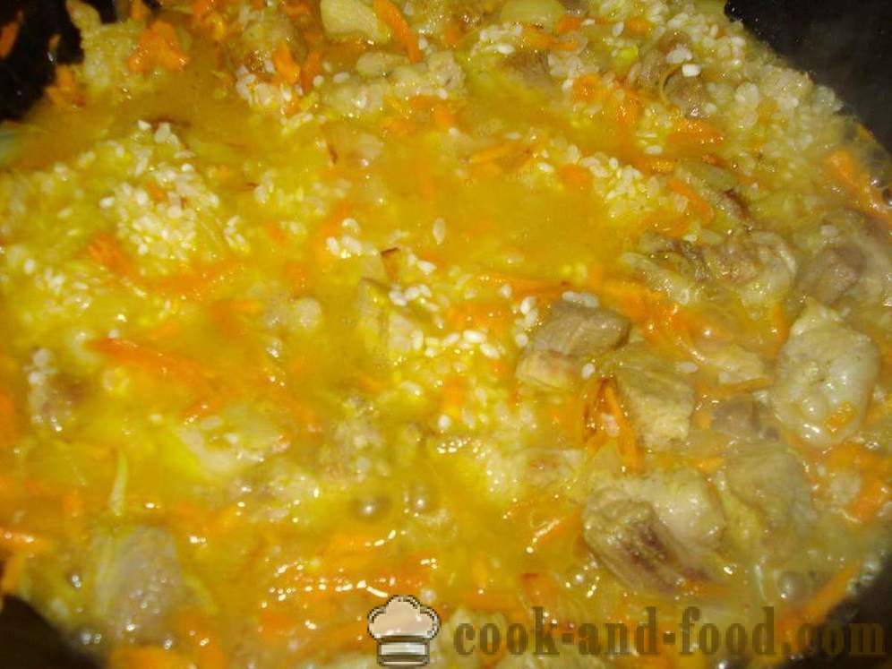 Πιλάφι σε ένα τηγάνι με χοιρινό - πώς να μαγειρεύουν ριζότο με χοιρινό κρέας σε ένα τηγάνι, μια βήμα προς βήμα φωτογραφίες συνταγή