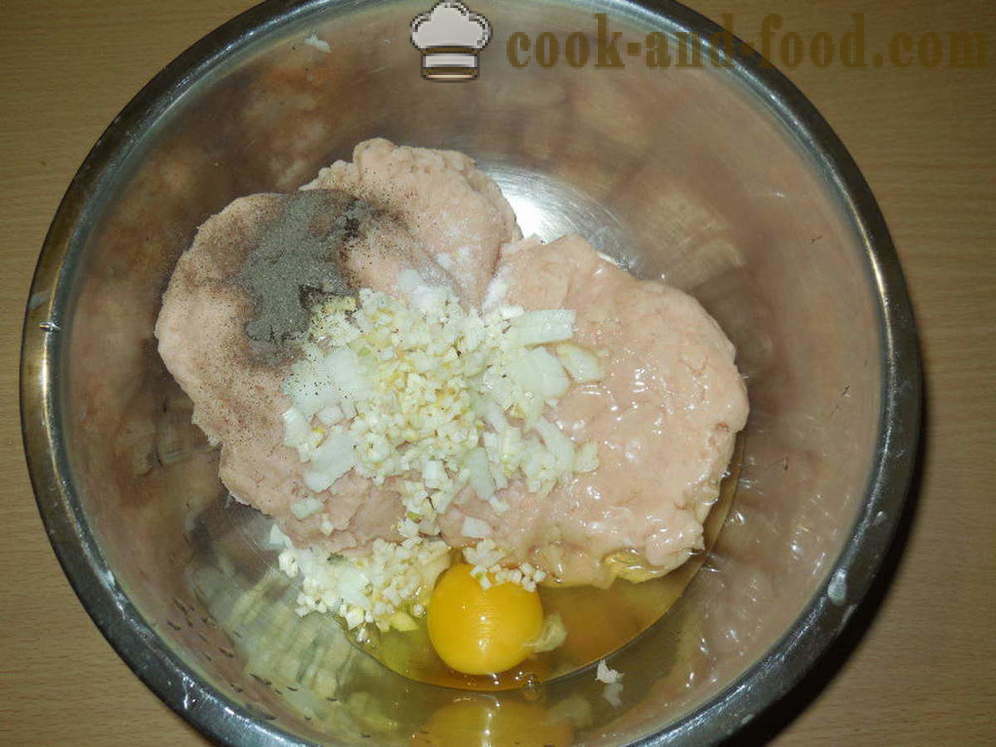 Ρολό κρέας ατμού με αυγά ορτυκιού - πώς να μαγειρεύουν ρολό με αυγά για ένα ζευγάρι, με μια βήμα προς βήμα φωτογραφίες συνταγή