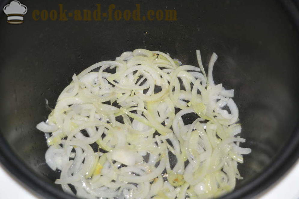 Χοιρινό στρογκανόφ με ξινή κρέμα και πάστα ντομάτας - πώς να μαγειρεύουν στρογκανόφ του βοείου κρέατος με σάλτσα στην multivarka, βήμα προς βήμα φωτογραφίες συνταγή