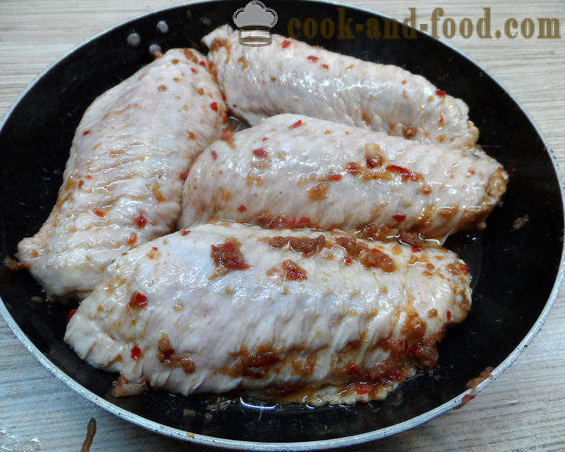 Ψημένα φτερά Τουρκία - πώς να μαγειρεύουν μια γαλοπούλα φτερά είναι νόστιμο, με μια βήμα προς βήμα φωτογραφίες συνταγή