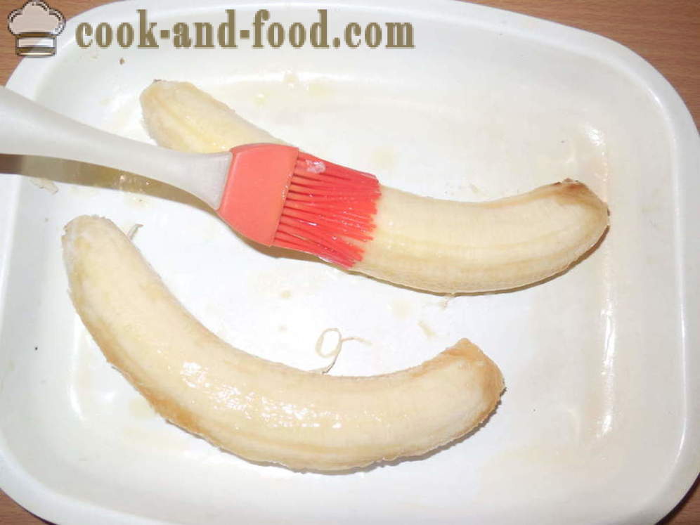 Μπανάνες στο φούρνο με καρύδια και ζάχαρη - όπως ψητά μπανάνες στο φούρνο για επιδόρπιο, ένα βήμα προς βήμα φωτογραφίες συνταγή